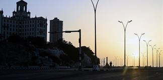 Cuba restablece la electricidad tras tercer apag&oacute;n general en menos de diez d&iacute;as