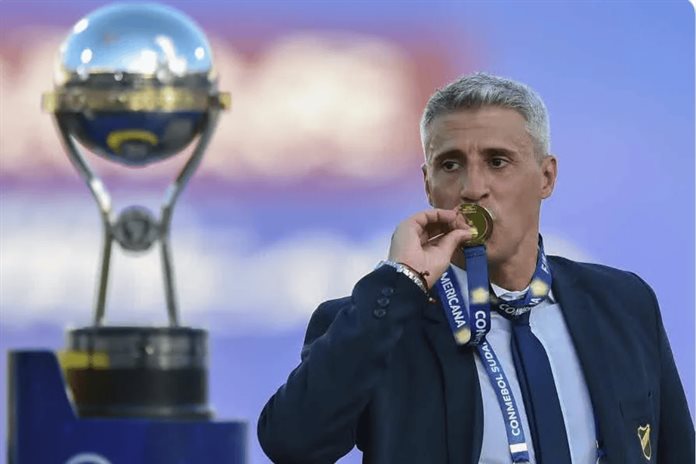 Atlas apuesta por Hernán Crespo para abrir una nueva era tras la salida de Diego Cocca Atlas apuesta por Hernán Crespo para abrir una nueva era tras la salida de Diego Cocca