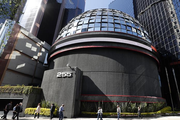 La Bolsa mexicana cae 0,07 %, en línea con índices de EE.UU. y baja a 66.356,09 unidades La Bolsa mexicana cae 0,07 %, en línea con índices de EE.UU. y baja a 66.356,09 unidades