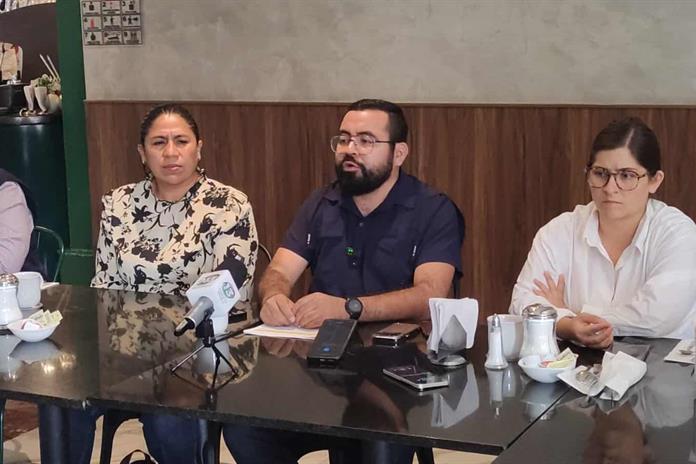 Antorchistas tachan de “electoreros” descuentos al SIAPA y exigen soluciones de fondo Antorchistas tachan de “electoreros” descuentos al SIAPA y exigen soluciones de fondo