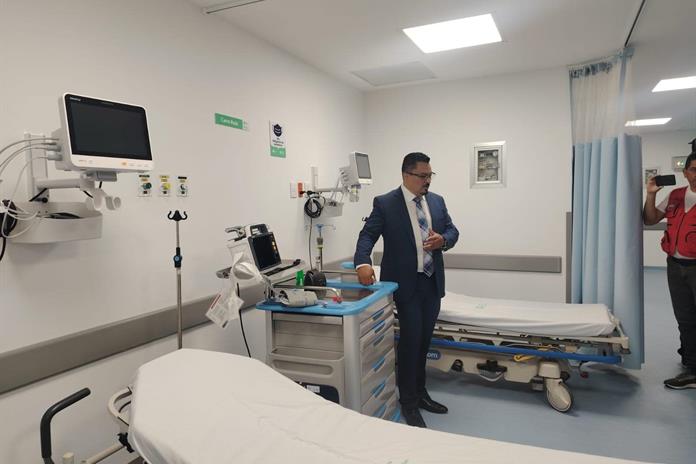 Tras 8 meses y una inversión millonaria, reinauguran Cruz Verde Mario Rivas Souza Tras 8 meses y una inversión millonaria, reinauguran Cruz Verde Mario Rivas Souza