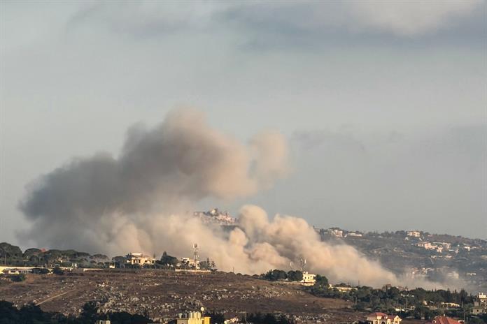 Irán amenaza con una ofensiva total y EEUU continúa sus bombardeos Irán amenaza con una ofensiva total y EEUU continúa sus bombardeos