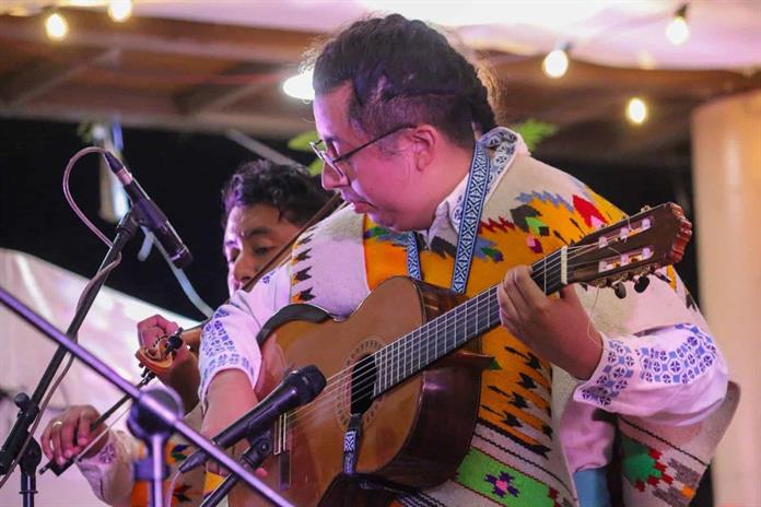 Paracho celebra 51 años de un festival donde la guitarra une tradición y nuevas generaciones Paracho celebra 51 años de un festival donde la guitarra une tradición y nuevas generaciones