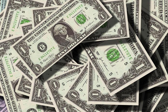 Forbes publica lista de 144 multimillonarios inmigrantes en EE.UU., con varios latinos Forbes publica lista de 144 multimillonarios inmigrantes en EE.UU., con varios latinos