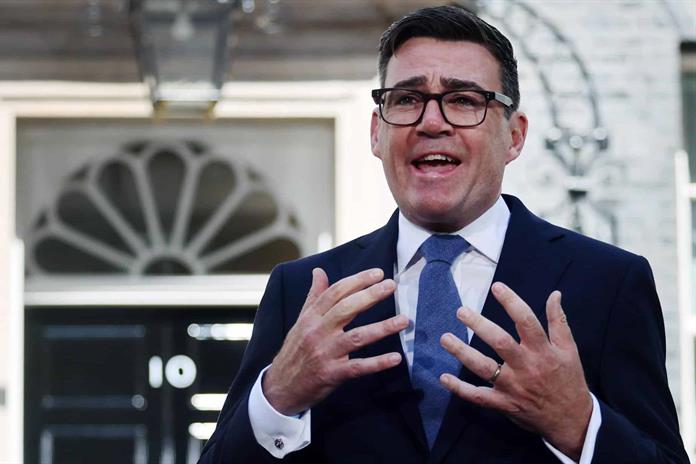 Donald Trump conversa con primer ministro Andy Burnham sobre petróleo y defensa Donald Trump conversa con primer ministro Andy Burnham sobre petróleo y defensa