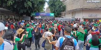 España-Argentina reunió a más de 30 mil personas en Plaza de la Liberación España-Argentina reunió a más de 30 mil personas en Plaza de la Liberación