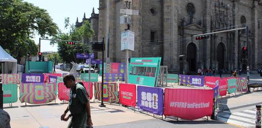 Avanza desmantelamiento del Fan Fest, pero persisten bloqueos y molestias en el centro tapatío