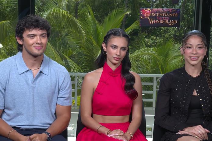 El elenco de Descendants celebra el regreso de la saga al País de las Maravillas El elenco de Descendants celebra el regreso de la saga al País de las Maravillas