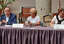 Madres cuidadoras viajan hasta Colombia para conseguir medicamento que les niegan en México Madres cuidadoras viajan hasta Colombia para conseguir medicamento que les niegan en México