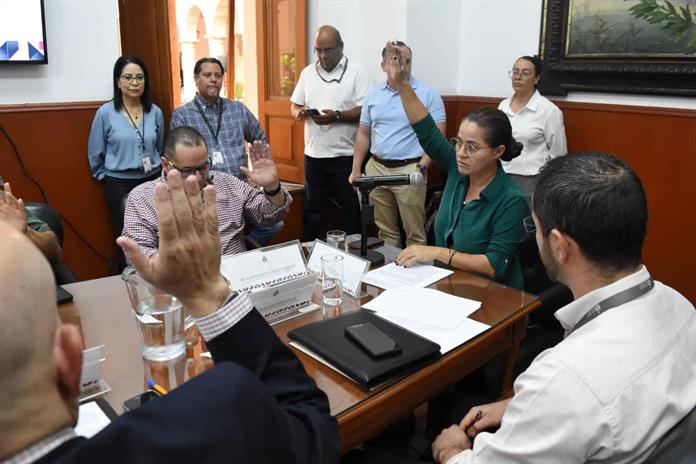 Aprueban en Comisión crear dos nuevas fiscalías en desaparecidos y delitos contra mujeres Aprueban en Comisión crear dos nuevas fiscalías en desaparecidos y delitos contra mujeres