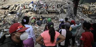 En un paraíso costero de Venezuela, la chatarra ayuda a sobrevivir tras terremotos