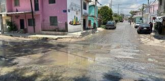 Vecinos de la colonia Carlos Rivera Aceves viven entre aguas negras Vecinos de la colonia Carlos Rivera Aceves viven entre aguas negras