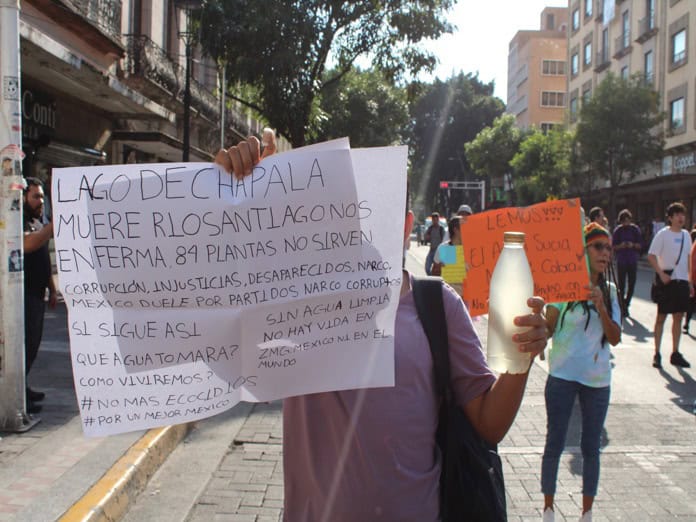 Marchan en Guadalajara para exigir freno al cobro y privatización del agua Marchan en Guadalajara para exigir freno al cobro y privatización del agua