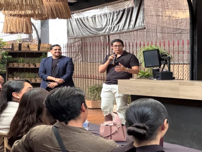 Imparten workshop sobre escalamiento comercial a jóvenes empresarios de la región Sur de Jalisco.