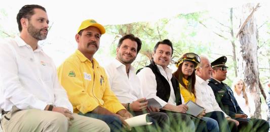 Semarnat y Jalisco reconocen a bomberos forestales