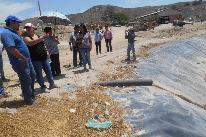 Pobladores de Zapopan exigen al alcalde que ponga orden en basureros Picachos y Hasar´s