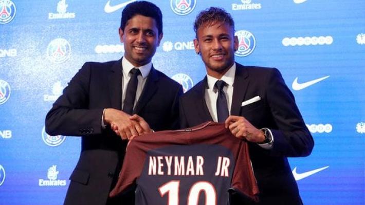 Neymar fue presentado como nuevo refuerzo del parís Saint Germain en su estadio