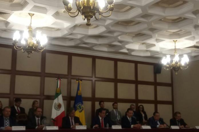 Gobierno de Jalisco inicia pláticas con UBER; buscan que entregue registro de operadores y unidades