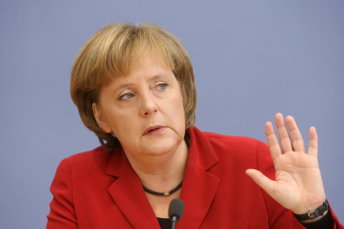 Merkel imbatible como mujer más poderosa del mundo, según Forbes