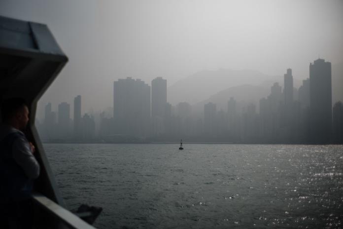 Video | Contaminación empaña Hong Kong