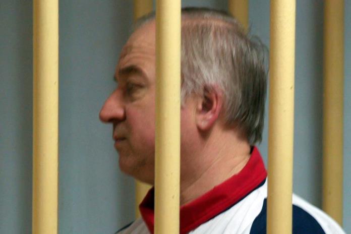 Londres promete respuesta contundente al envenenamiento de ex espía ruso