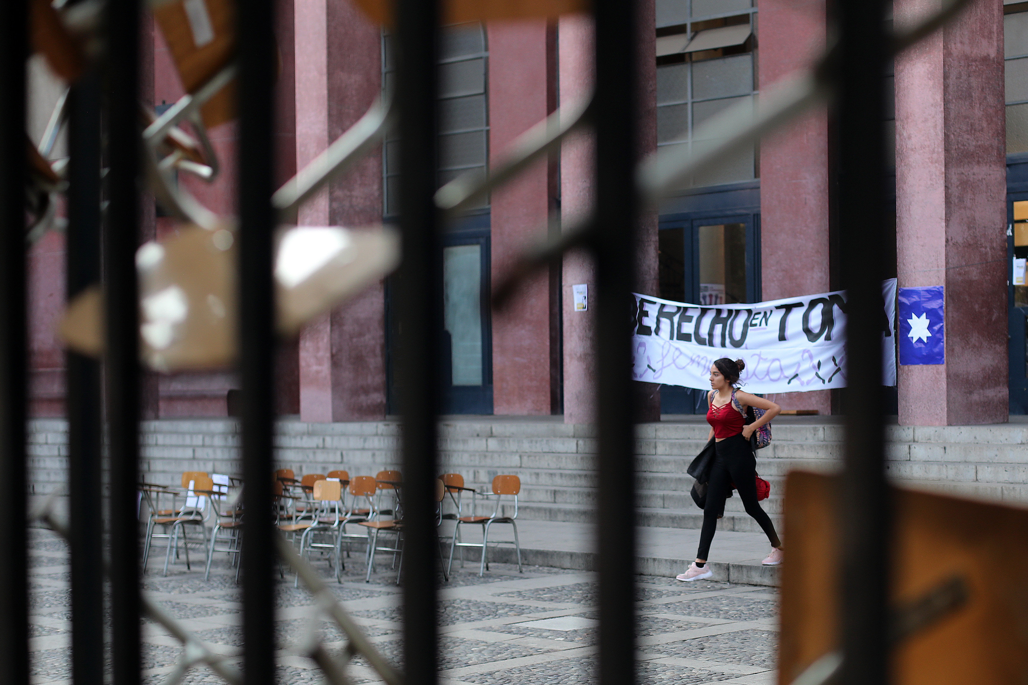 Mujeres toman universidades chilenas para erradicar acoso sexual de las aulas