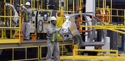 Advierten que rezagos en tecnología y equipos frenan competitividad industrial de México
