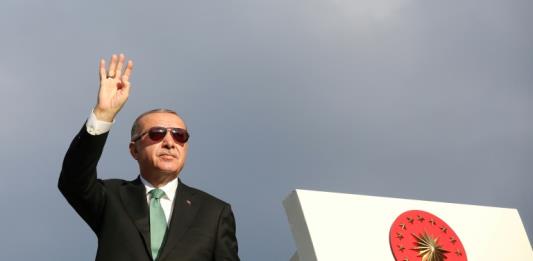 Turquía anuncia medidas para frenar el hundimiento de la lira