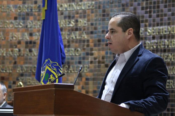 Diálogo entre el gobernador y la UdeG debe darse “sin condiciones”, advierte el diputado Enrique Velázquez