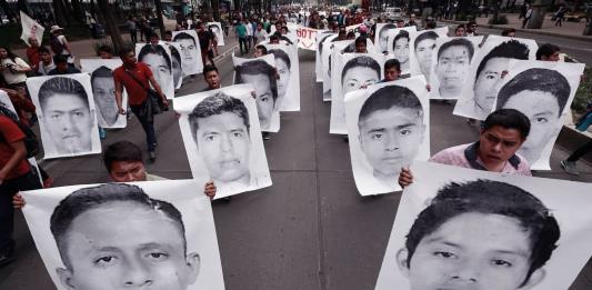 Ombudsman acusa al gobierno de mentir en caso Ayotzinapa