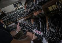 Presentan proyecto de ley en EEUU para controlar tráfico de armas a México