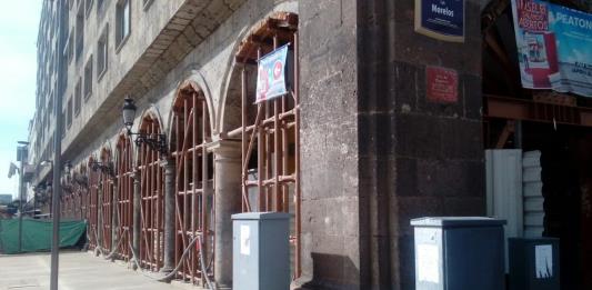 Nadie sabe la fecha de conclusión de la estación Catedral; denuncian el robo de materiales de la obra