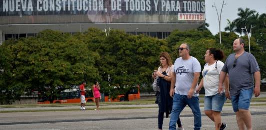 La omnipresente campaña por el sí a la nueva Constitución en Cuba