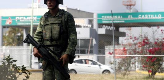Detienen en Guanajuato a seis operadores de banda de robo de gasolina