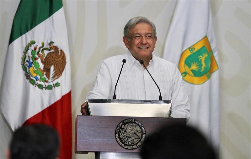 Los primeros cien días de mandato del presidente de México, Andrés Manuel López Obrador, se han caracterizado por una intensa agenda mediática y visitas por todo el país