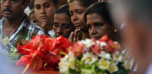 Aumenta a 310 el número de muertos en Sri Lanka y continúan las detenciones