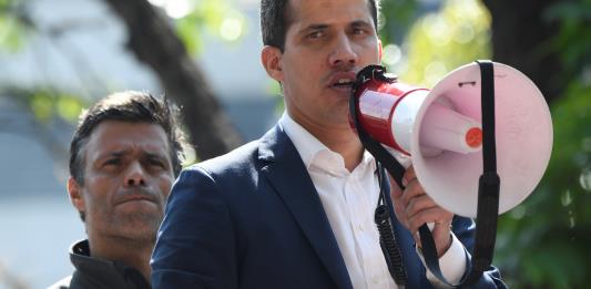 Guaidó acude a concentración con simpatizantes en bastión opositor caraqueño