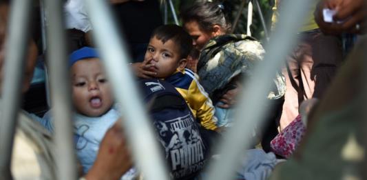 Fallece niña guatemalteca en estación migratoria en Ciudad de México