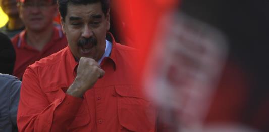 Maduro advierte de una posible escalada militar desde Colombia