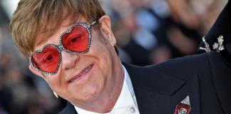 Elton John afirma que no pudo ver su musical por una infección en el ojo