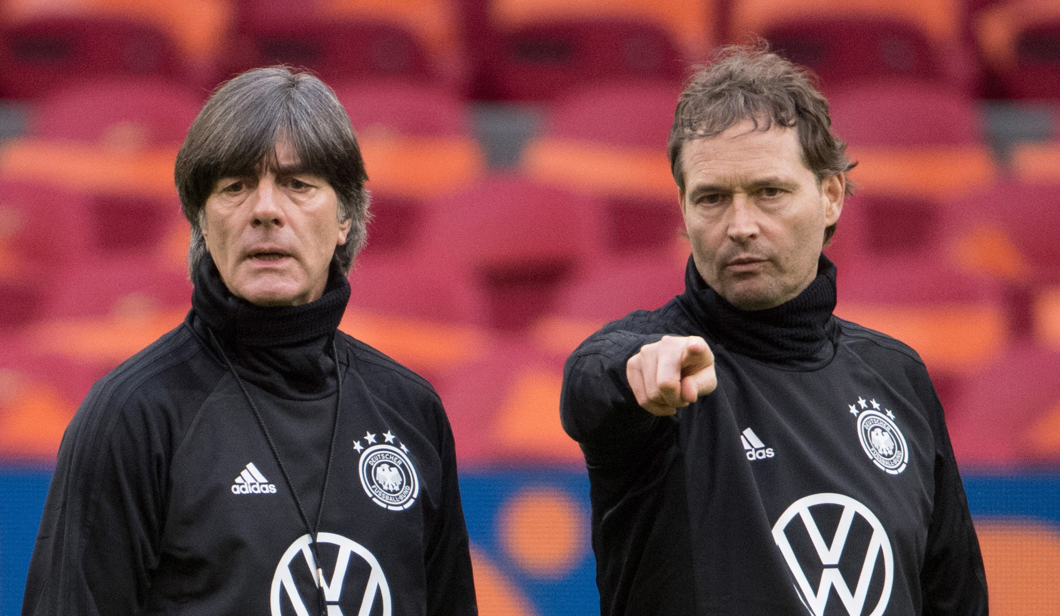 Joachim Löw se ve preparando a alguna selección para Mundial 2026