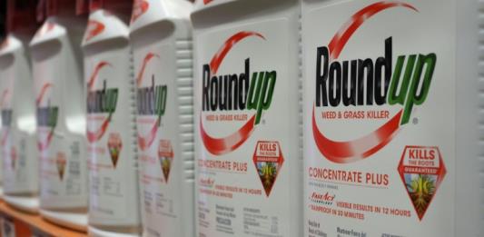 Monsanto, condenada a pagar 2,000 mdd en nuevo juicio por herbicida Roundup