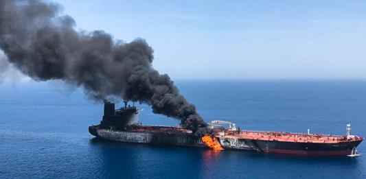 Evacuados dos buques cisterna en un nuevo incidente en el golfo de Omán
