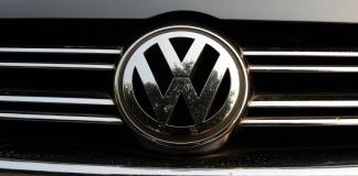 Volkswagen negocia con sindicato tras anunciar caída de beneficios