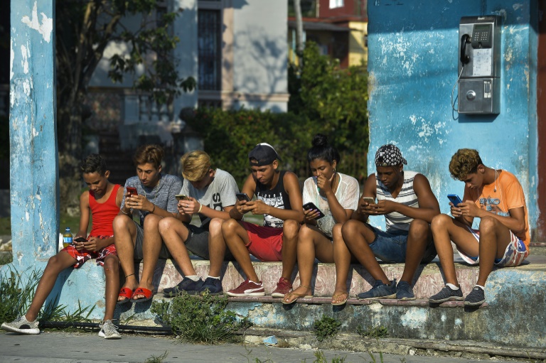 Cuba amplía su acceso a internet