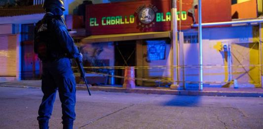 Sube a 25 cifra de muertos en la masacre de bar nocturno de Coatzacoalcos