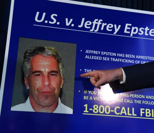 El Departamento de Justicia de EEUU interrogará a la cómplice de Epstein