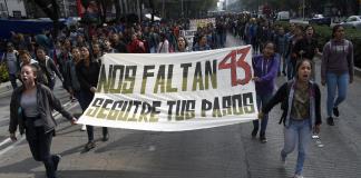 Renuncia fiscal especial del caso Ayotzinapa 