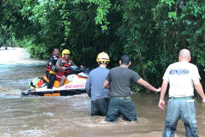 Desbordamiento de Río Cuixmala no deja perdidas de vidas: Alfaro