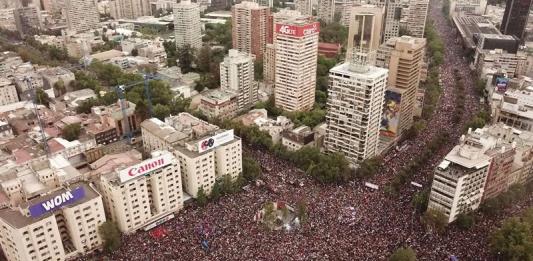 Un millón de personas marchan en Chile contra Piñera y la desigualdad social